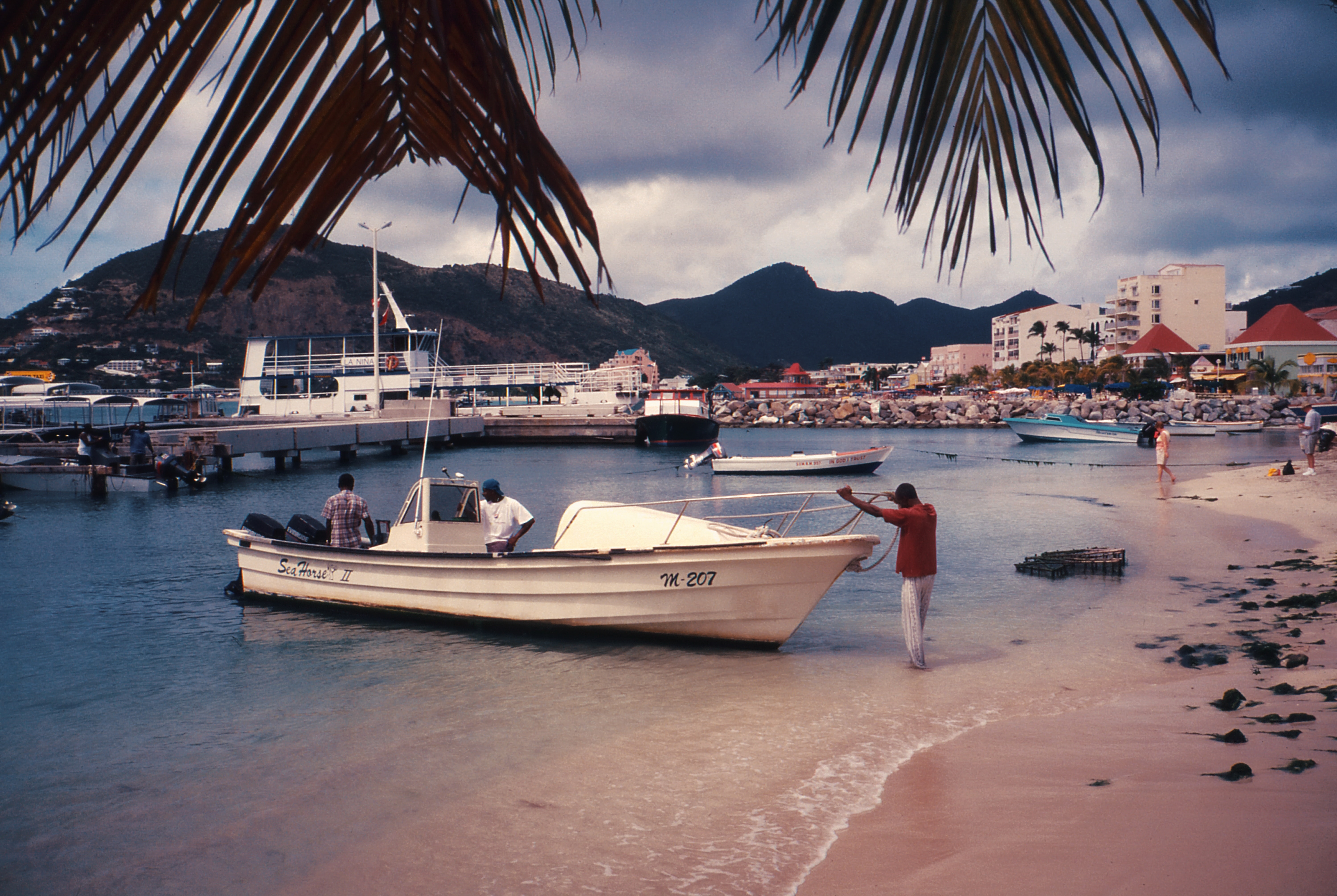 Карибские страны